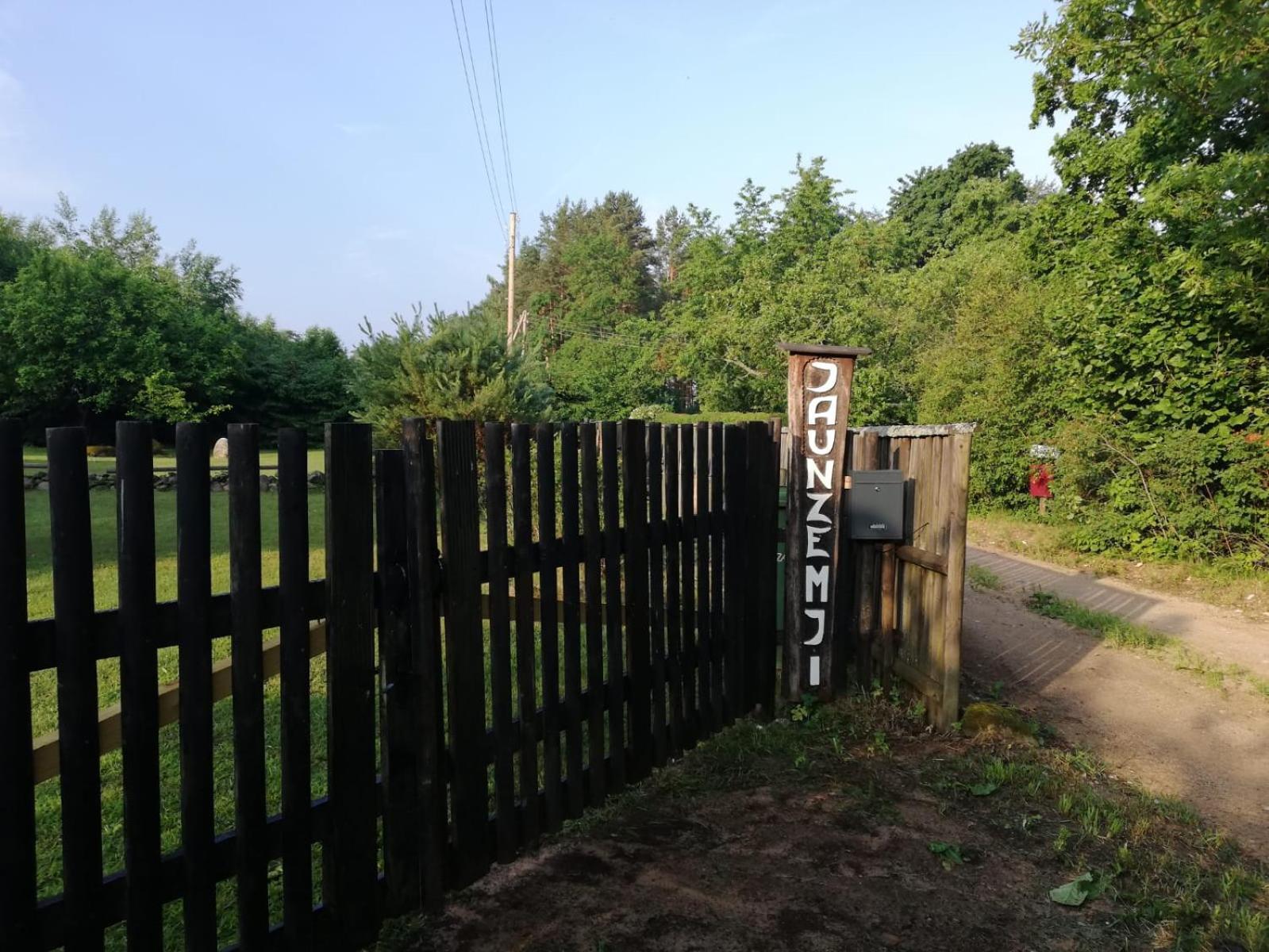 Jaunzemji Dzeņi Exterior foto
